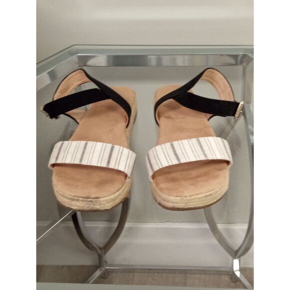 Women's Old Navy Canvas Sandals Black and Tan Size 9 - Picture 3 of 8